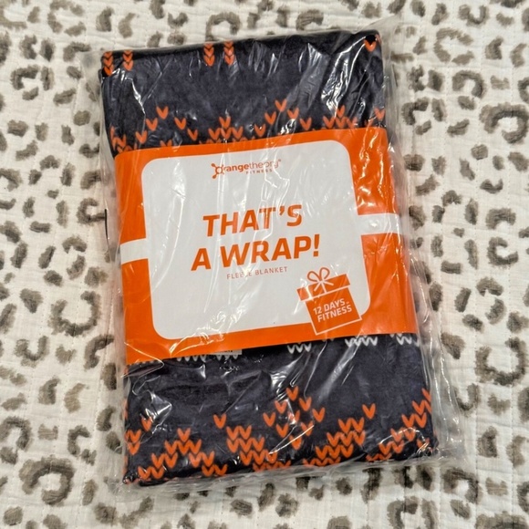 Orange Theory "That's a Wrap" Blanket/Throw; 12 Days Fitness 2023; NEW - Picture 1 of 3
